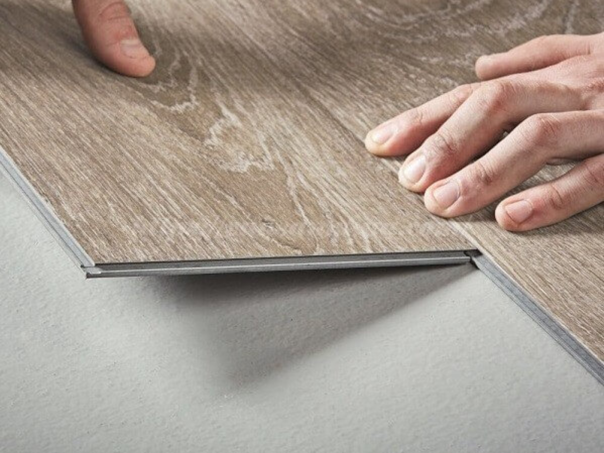 Cách thi công sàn nhựa hèm khóa chi tiết nhất